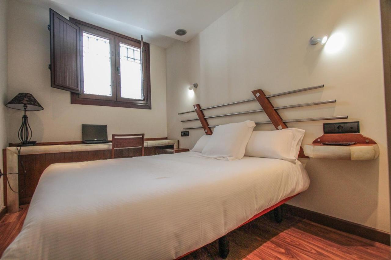 Apartamentos Turisticos Aguas De Víznar Exteriér fotografie
